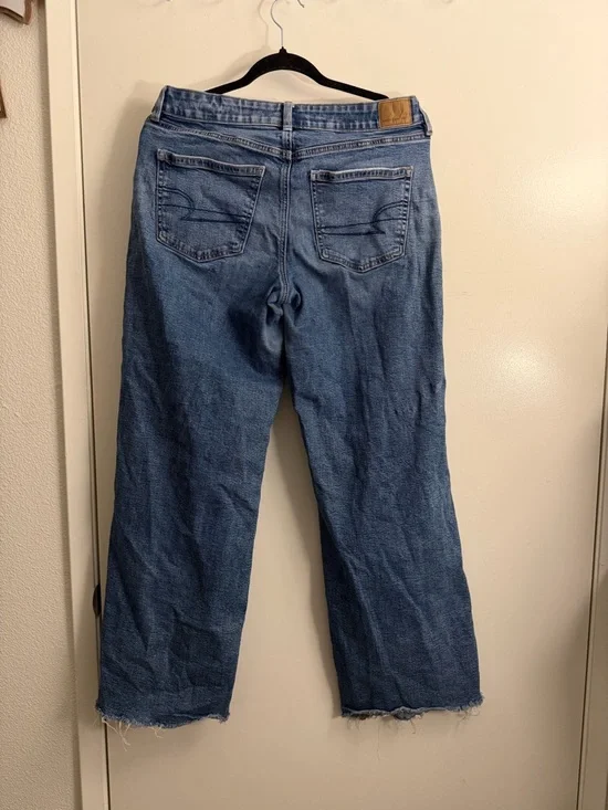 American Eagle Outfitters Wide-Leg Denim Jeans in Blue Wash - Picture 3 of 4
